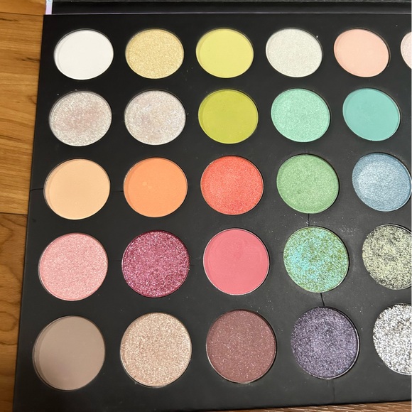Morphe 35I Icy Fantasy Palette - Picture 4 of 5